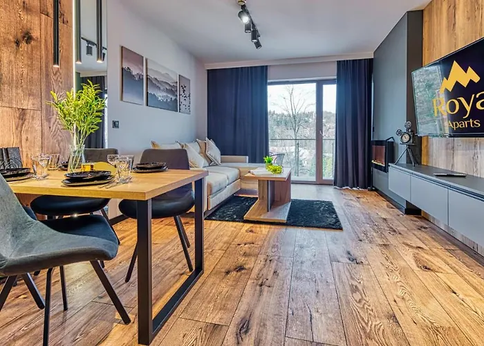 Z Basenem I Saunami Stone Hill Vip Centrum By Royal Aparts