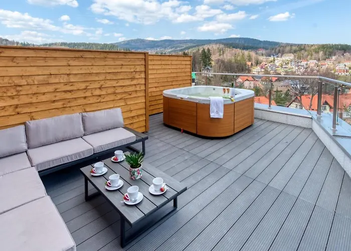 Z Basenem I Saunami Stone Hill Vip Centrum By Royal Aparts *