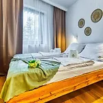 Apartment Z Basenem I Saunami Stone Hill Vip Centrum By Royal Aparts