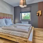 Z Basenem I Saunami Stone Hill Vip Centrum By Royal Aparts Apartment Szklarska Poreba