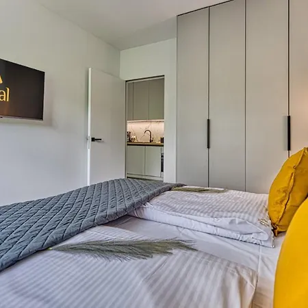 Z Basenem I Saunami Stone Hill Vip Centrum By Royal Aparts Apartmán *