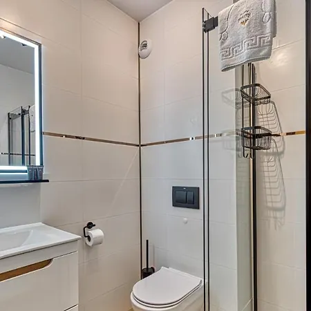 Z Basenem I Saunami Stone Hill Vip Centrum By Royal Aparts * Sklářská Poruba