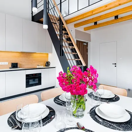 Z Basenem I Saunami Stone Hill Vip Centrum By Royal Aparts Apartment *