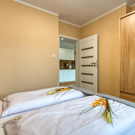 Z Basenem I Saunami Stone Hill Vip Centrum By Royal Aparts Apartment