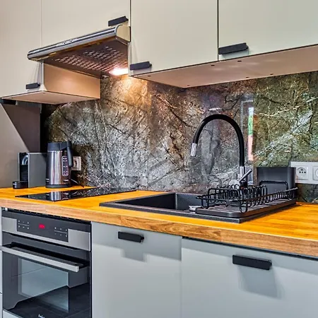 Apartment Z Basenem I Saunami Stone Hill Vip Centrum By Royal Aparts *