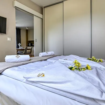Z Basenem I Saunami Stone Hill Vip Centrum By Royal Aparts Apartment