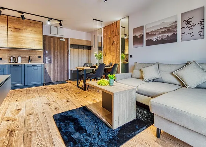 Z Basenem I Saunami Stone Hill Vip Centrum By Royal Aparts