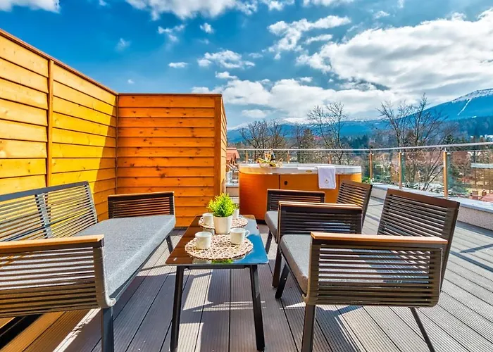 Z Basenem I Saunami Stone Hill Vip Centrum By Royal Aparts *